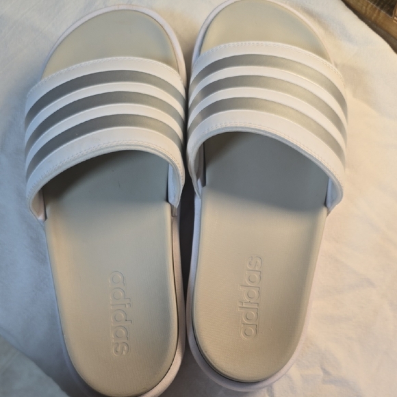 Adidas Silver Slide Sandals with Metallic Stripes - Picture 2 of 8